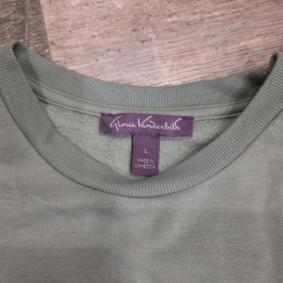 GV Daisy Embroidered Sweatshirt - Picture 4 of 4